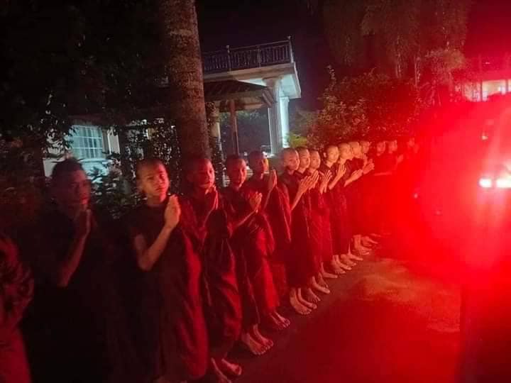 (ဆရာတော်ကြီး၏ ရုပ်ကလပ်အား ပဲခူးမြို့ဝင်းနိမ္မတာရုံကျောင်းတိုက်သို့ ပြန်လည်ပင့်ဆောင်လာစဥ်။ ဓာတ်ပုံ-ဆရာတော်ကြီးတပည့်သာဝကများ)