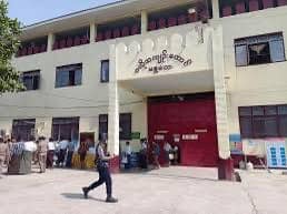 (အိုးဘိုအကျဥ်းထောင်အား တွေ့ရစဥ်။ ဓါတ်ပုံ-CJ)