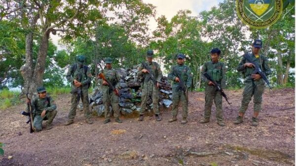 (နောင်ချိုတွင် ၁၀၂၇စစ်ဆင်ရေးအတွင်း ပါဝင်တိုက်ခိုက်နေသော ဓနုပြည်သူ့လွတ်မြောက်ရေးတပ်ဦး(DPLF)မှ ရဲဘော်အချို့အား တွေ့ရစဉ်။ ဓာတ်ပုံ - DPLF)