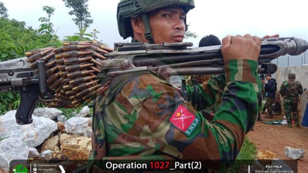 (၁၀၂၇ စစ်ဆင်ရေးအပိုင်း(၂)အတွင်း စစ်ကောင်စီတပ်အား တိုက်ခိုက်နေသော TNLA ရဲဘော်များ။ ဓာတ်ပုံ - TNLA)