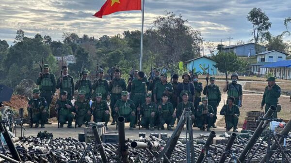 (MNDAAမှ ရဲဘော်များ ၁၀၂၇စစ်ဆင်ရေးအပိုင်း(၁)အတွင်း ကုန်းကြမ်းမြို့အား သိမ်းပိုက်ပြီးနောက် တွေ့ရစဉ်။ ဓာတ်ပုံ - MNDAA)