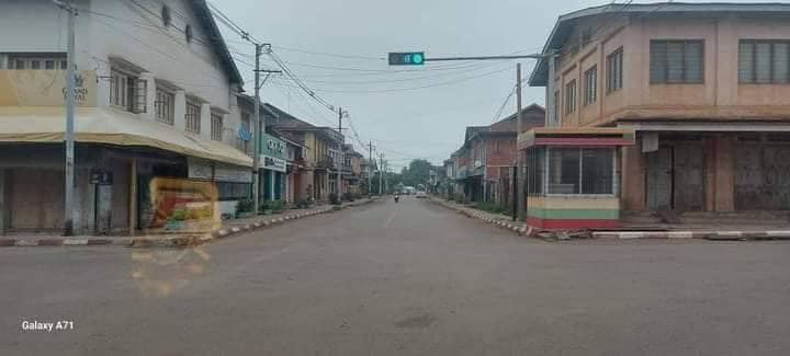 (မြို့သိမ်းတိုက်ပွဲဆင်နွှဲသည့် ဇွန်လ ၂၅ရက်က ကျောက်မဲမြို့မြင်ကွင်း။ ဓာတ်ပုံ - CJ)