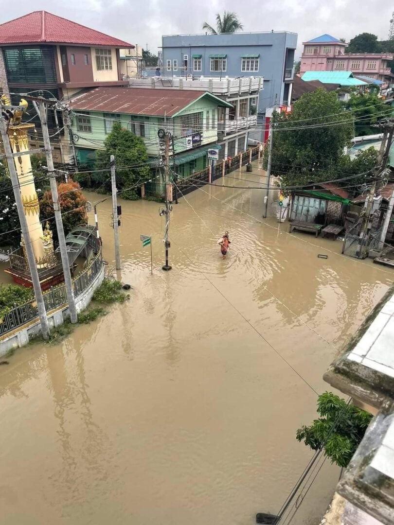 (စစ်ကိုင်းတိုင်းအတွင်း မြို့နယ်အချို့ ရေကြီးနစ်မြုပ်မှုမြင်ကွင်းများ။ ဓာတ်ပုံ - CJ)