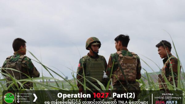 ၁၀၂၇စစ်ဆင်ရေးအပိုင်း(၂)အတွင်း တိုက်ပွဲဝင်နေသော TNLA ရဲဘော်များ။ ဓာတ်ပုံ - TNLA