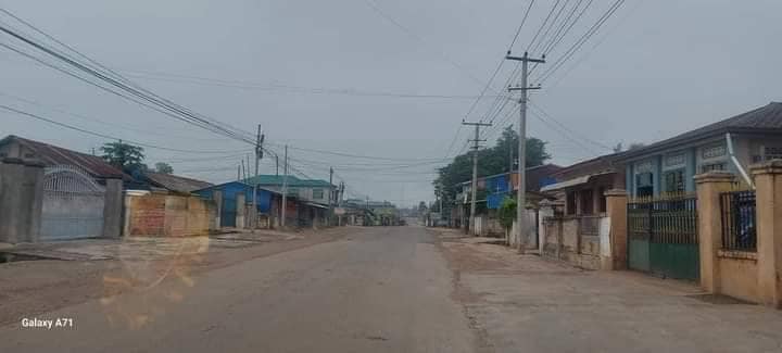 (မြို့သိမ်းတိုက်ပွဲဆင်နွှဲသည့် ဇွန်လ ၂၅ရက်က ကျောက်မဲမြို့မြင်ကွင်း။ ဓာတ်ပုံ - CJ)
