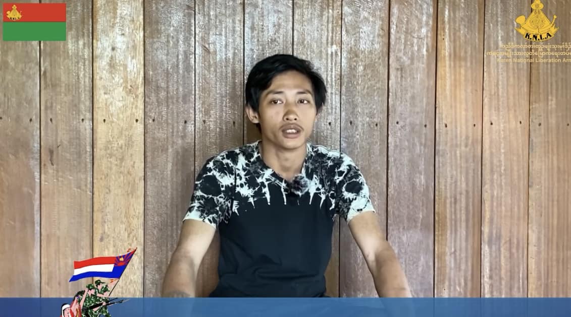 (ခမရ(၁၈)မှ တပ်သားချစ်ထွေး အား တွေ့ရစဉ်။ ဓာတ်ပုံ - File Photo)