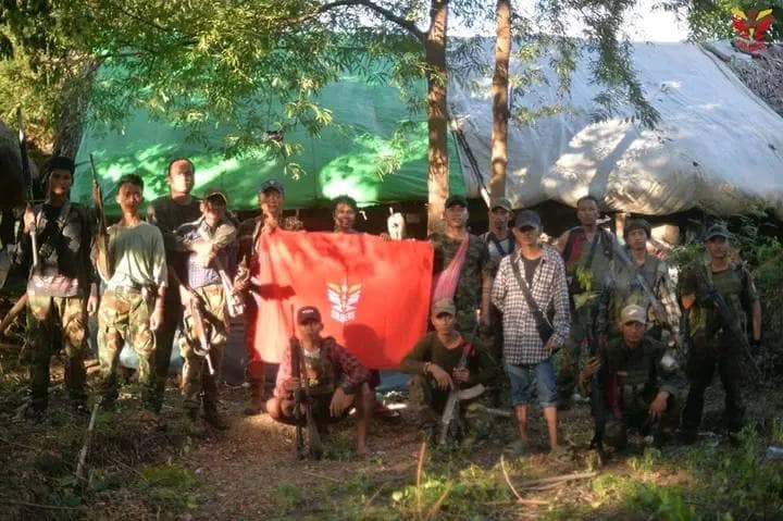 (ကူးတို့ဆိပ် ပျူရွာကို PDFများ ဝင်ရောက်သိမ်းပိုက်ပြီးနောက် တွေ့ရစဥ်။ ဓာတ်ပုံ-96 Soldiers -PDF)