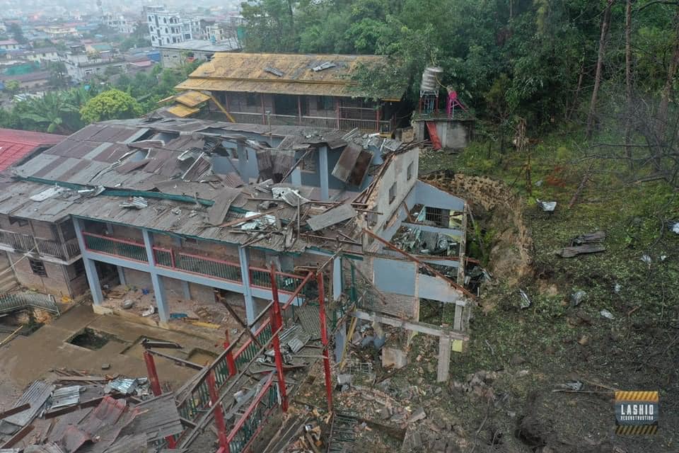 (စစ်ကောင်စီလေကြောင်းတိုက်ခိုက်ဖျက်ဆီးခဲ့သော ဘာသာရေးအဆောက်အဦးများအား တွေ့ရစဉ်။ လားရှိုးမြို့ပြန်လည်ထူထောင်ရေး)