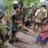 (စက်တင်ဘာ လကုန်ပိုင်းတွင် စစ်​​ကောင်စီတပ် စစ်​ကြောင်းတ​ကြောင်းလုံးပြုတ်​အောင် PDF ပူး​ပေါင်းတပ်များက တိုက်ခိုက်ပြီး​နောက် စစ်သုံ့ပန်းများကို PDF များကဖမ်းဆီးထားစဥ်။ဓါတ်ပုံ-CJ)