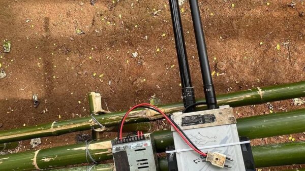 (Federal Wings တပ်ဖွဲ့ စမ်းသပ်ထုတ်လုပ်ထားသော Drone Jammer တစ်ခုအား တွေ့ရစဉ်။ ဓာတ်ပုံ - Federal Wings)