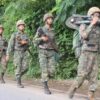 (စစ်တပ်စစ်​ကြောင်းတခုကို​တွေ့ရစဥ်(ပုံ​ဟောင်းဖြစ်ပါသည်) ဓါတ်ပုံ-စစ်​ကောင်စီ )