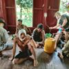 (ခေါပုတ်စခန်းမှ ထွက်ပြေးသော စစ်ကောင်စီတပ်သားများအား ဖမ်းမိပြီးနောက် တွေ့ရစဉ်။ ဓာတ်ပုံ - KNU -Mutraw News)