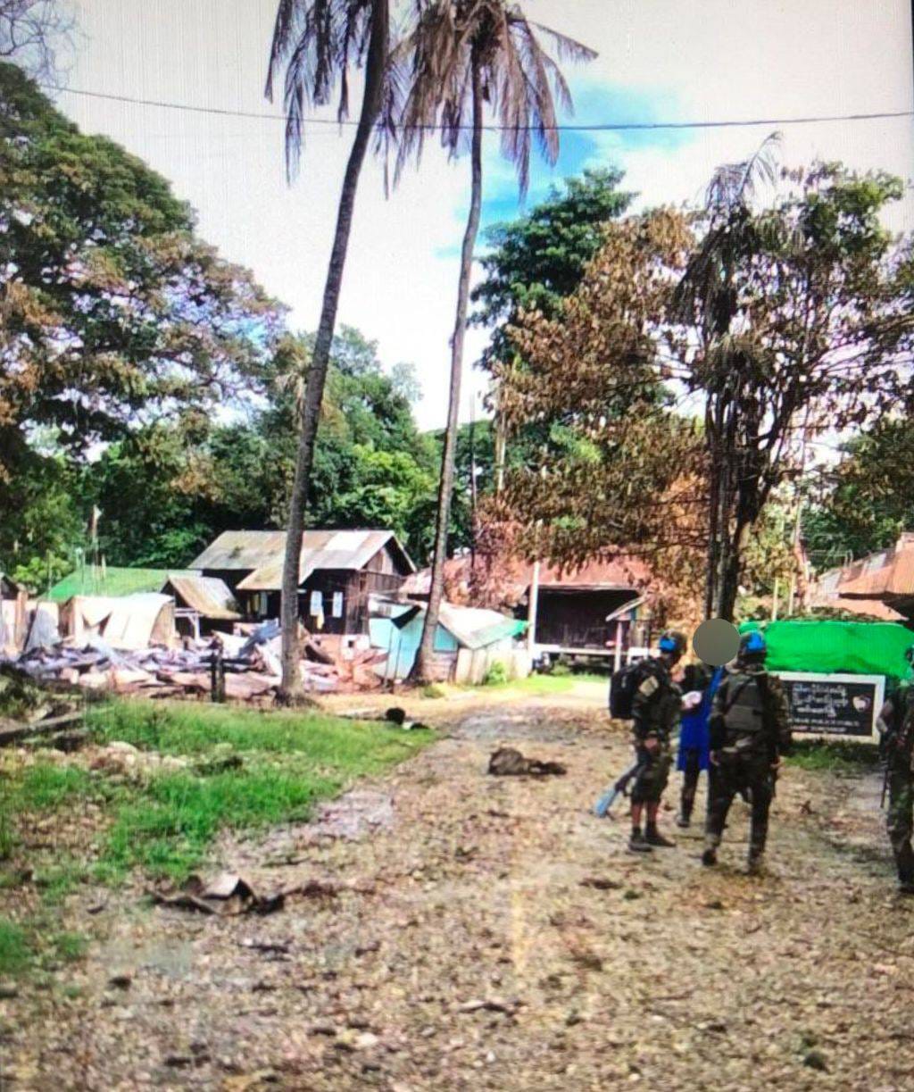 (အင်း​တော်မြို့မ ရဲစခန်းကို PDF များကသြဂုတ်လကုန်ပိုင်းတွင်သိမ်းပိုက် ပြီး​နောက်​​တွေ့ရစဥ်။ဓါတ်ပုံ-CJ)