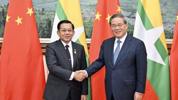 လိုအပ်တာတွေ ကူညီနေမယ်လို့ စစ်ခေါင်းဆောင်ကို တရုတ်ဝန်ကြီးချုပ် ကတိပေးဟုဆို