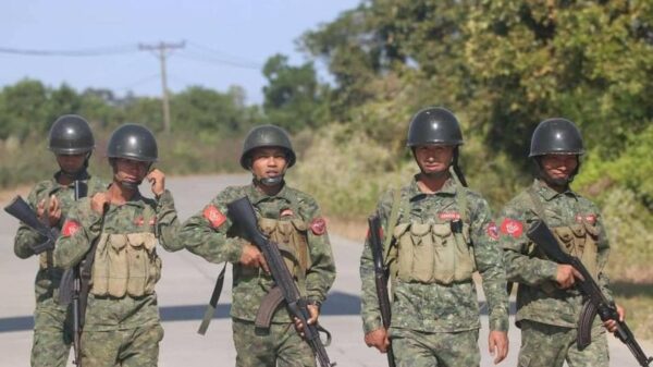 (၂၀၂၄ နှစ်ဆန်းက ရခိုင်ဒေသတိုက်ပွဲများအတွင်း တွေ့ရသော AA တပ်ဖွဲ့ဝင်များ။ ဓာတ်ပုံ-Arakan Princess Media)