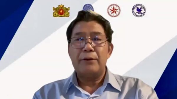 (ကရင်အမျိုးသားအစည်းအရုံး(KNU) အထွေထွေအတွင်းရေးမှူးချုပ်ပဒိုစောတာဒိုမူးအား သတင်းစာရှင်းလင်းပွဲတွင် တွေ့ရစဉ်)