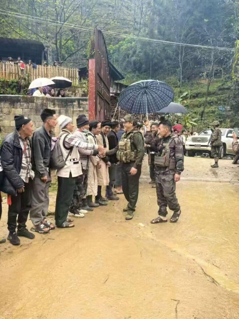(ချီဖွေမြို့နယ်၊ ကန်းဖန့်ကျေးရွာတွင် တိုင်းရင်းသားစည်းလုံးညီညွတ်ရေး ဟောပြောပွဲ နှင့် အလင်းဝင်သူများအား လက်ခံကြိုဆိုပွဲ ကျင်းပနေစဉ်။ ဓာတ်ပုံ- CJ)