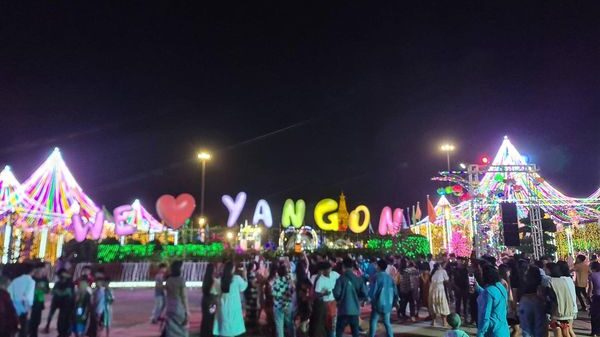 ပြည်သူ့ရင်ပြင်က စစ်ကောင်စီရဲ့ တန်တောင်တိုင်ပွဲ