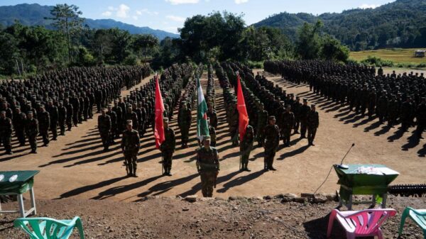 (TNLA​၏ အထူးတိုက်ခိုက်ရေး စစ်သင်တန်းဆင်းရဲဘော်များအား တွေ့ရစဉ်။ ဓာတ်ပုံ - TNLA)