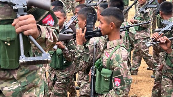 (မန္တလေး PDF၏ ရဲဘော်များအား သင်တန်းဆင်းပွဲတစ်ခုတွင် တွေ့ရစဥ်။ဓာတ်ပုံ - MDY PDF)