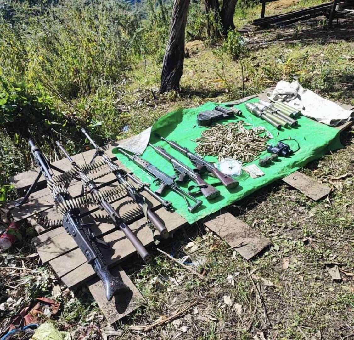 (စီသရီးတောင်စခန်း(ပွိုင့် -၃ စခန်း)အမည်ရှိ စစ်ကောင်စီတပ်စခန်းအား ချင်းပြည်ကောင်စီပူးပေါင်းတပ် သိမ်းပိုက်အပြီး တွေ့ရစဉ်။ ဓာတ်ပုံ - VOC)
