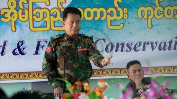 (တအာင်းတပ်မတော်(PSLF/TNLA) အထွေထွေအတွင်းရေးမှူး ဗိုလ်ချုပ်တားဘုန်းကျော်အား တွေ့ရစဉ်။ ဓာတ်ပုံ - TNLA)