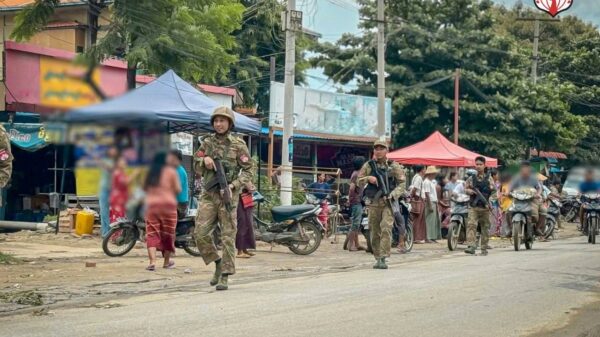 (စဉ့်ကူးမြို့အတွင်းတွေ့ရသော မန္တလေး PDFမှ ရဲဘော်များ။ ဓာတ်ပုံ - မန္တလေး PDF)