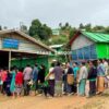 (ကရင်နီပြည် တနေရာရှိ စစ်ဘေးရှောင်စခန်းမှ စစ်ရှောင်ပြည်သူများအား တွေ့ရစဉ်။ ဓာတ်ပုံ - Clean Yangon)