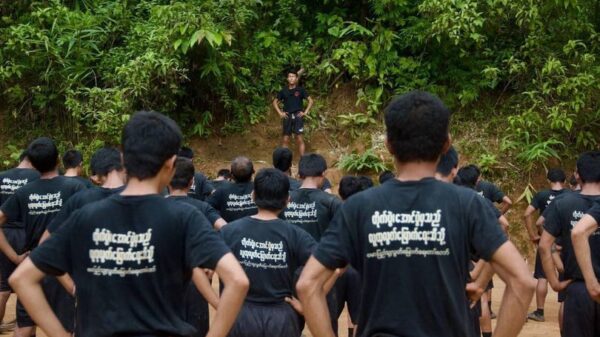 (BPLA တပ်ဖွဲ့ဝင် ရဲဘော်သစ်များအား တွေ့ရစဉ်။ဓာတ်ပုံ-BPLA)