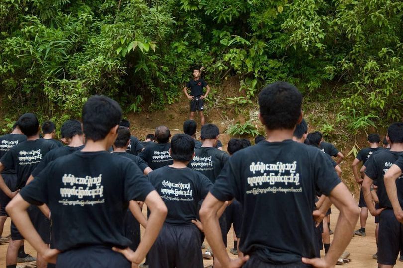 (BPLA တပ်ဖွဲ့ဝင် ရဲဘော်သစ်များအား တွေ့ရစဉ်။ဓာတ်ပုံ-BPLA)