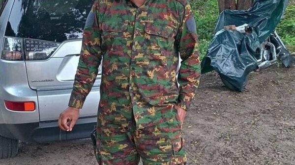 သွေးသောက်အဖွဲ့ခေါင်းဆောင်မင်းမင်း သတ်ဖြတ်သည့်ဖြစ်စဥ် လူ့အခွင့်အရေးဥပဒေနှင့် ငြိစွန်းနေ၍ ကျူးလွန်ခဲ့သည့် ရဲဘော်လေးဦးအား ဗိဿနိုးတပ်ဖွဲ့က ထောင်အချုပ်(၁)နှစ်စီ ချမှတ်