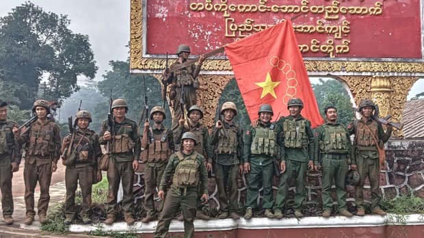 (အရှေ့မြောက်တိုင်းစစ်ဌာနချုပ်ကို ကိုးကန့် တပ်မတော် (MNDAA)က ၂၀၂၄ သြဂုတ် ၃ ရက်တွင် သိမ်းယူပြီးနောက် တွေ့ရစဉ်။ ဓာတ်ပုံ - The Kokang)
