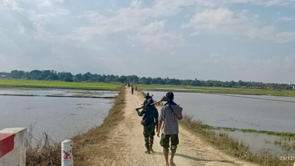 (RTC စစ်ကြောင်းမှ ရဲဘော်များအား တွေ့ရစဉ်။ ဓာတ်ပုံ - RTC)