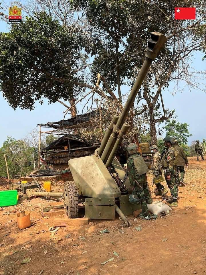 (စစ်ဆင်​ရေးတစ်ခုတွင် KIA နှင့် PDF များက စစ်​ကောင်စီတပ်ထံမှ သိမ်းဆည်းရရှိ​သောလက်နက်ကြီးတစ်လက်။ဓါတ်ပုံ-NUG)