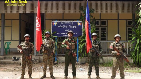 (ရခိုင်ပြည်နယ်တွင် စစ်​ကောင်စီတပ်စခန်းများ၊တပ်ရင်းများ၊တပ်ရင်းဌာနချုပ်များ၊မြို့များကိုတစ်ခုပြီးတစ်ခုသိမ်း​နေ​သော အာရက္ခတပ်​တော်(AA)တပ်ဖွဲ့ဝင်များနှင့် ​တောင်ကုတ်မြို့မှစကခ (၅)တည်​နေရာပြ​မြေပုံ။ဓါတ်ပုံ-AA Info Desk)