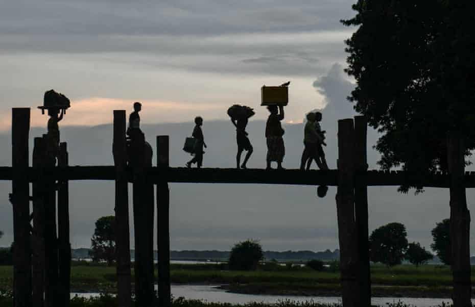 မြန်မာ့စီးပွားရေး ဆက်လက်ကျဆင်းနေဦးမယ်လို့ ကမ္ဘာ့ဘဏ်ခန့်မှန်း