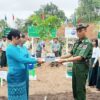 (နပခ တိုင်းဦးစီးမှူး ဗိုလ်မှူးချုပ်ကျော်ကျော်သန်း နှင့် ဇနီးတို့ကို​တွေ့ရစဥ်။ဓါတ်ပုံ − စကစ)