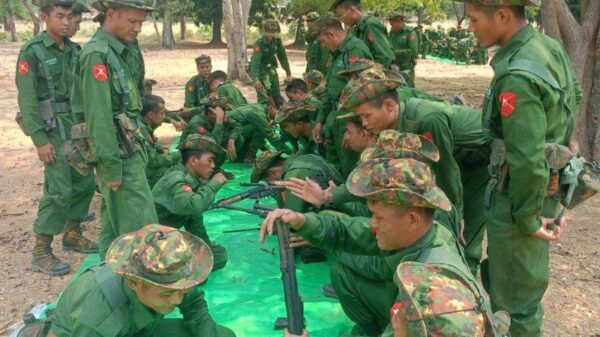 (စစ်မှုထမ်းရန် စုဆောင်းခံရသူများအား မေလအတွင်းက တွေ့ရစဥ်။ ဓာတ်ပုံ - စကစ)