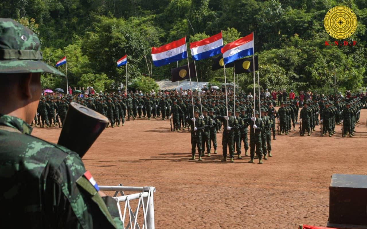 (ကရင်နီအမျိုးသားများကာကွယ်ရေးတပ် (KNDF)၏ (၄)လတာ အခြေခံစစ်သင်တန်းဆင်းပွဲကို ၂၀၂၄ အောက်တိုဘာ ၈ရက်က ပြုလုပ်နေစဉ်။ ဓာတ်ပုံ- KNDF)
