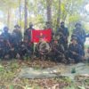 (​တော်လှန်​ရေးတပ်ဖွဲ့ဝင်များနှင့် သိမ်းဆည်းရရှိ​သောလက်နက် ခဲယမ်းအချို့ ။ဓါတ်ပုံ- MSRF)