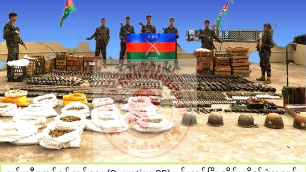 တော်လှန်ရေးအရှိန်ကူးစက်နေပြီဖြစ်၍ နိုင်ငံတဝန်း စစ်ကောင်စီကင်းစင်ရေးတိုက်ပွဲဝင်ကြရန် မင်းတပ်အမတ် တိုက်တွန်း