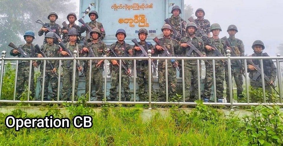 (ချင်းညီနောင်နှင့် မဟာမိတ်ပူးပေါင်းတပ်ဖွဲ့ဝင်များကို မတူပီမြို့ကို အပြီးသတ်သိမ်းပိုက်ပြီးနောက် တွေ့ရစဉ်။ ဓာတ်ပုံ - ချင်းညီနောင်)