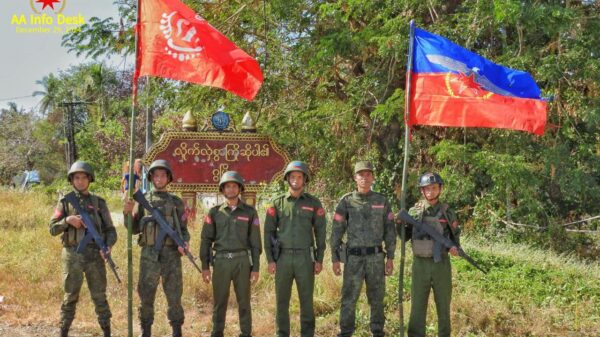 (ဂွမြို့အားသိမ်းပိုက်ပြီးနောက် တွေ့ရသော AA ရဲဘော်များ။ ဓာတ်ပုံ - AA)